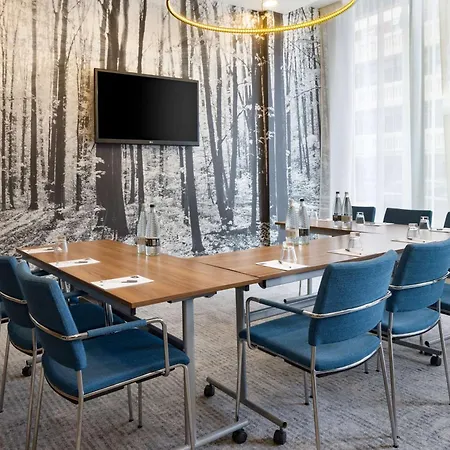 Hampton By Hilton London Waterloo-2